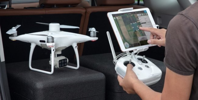 Квадрокоптер DJI Phantom 4 Multispectral + Мобильная станция D-RTK 2 High Precision GNSS в Омске